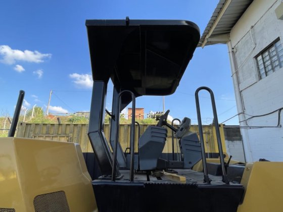 2011 Caterpillar CB534D