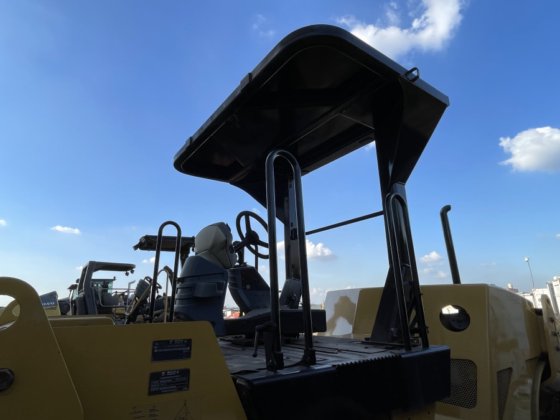 2011 Caterpillar CB534D