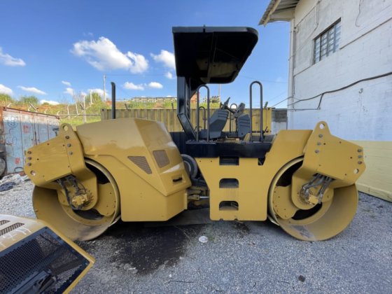 2011 Caterpillar CB534D