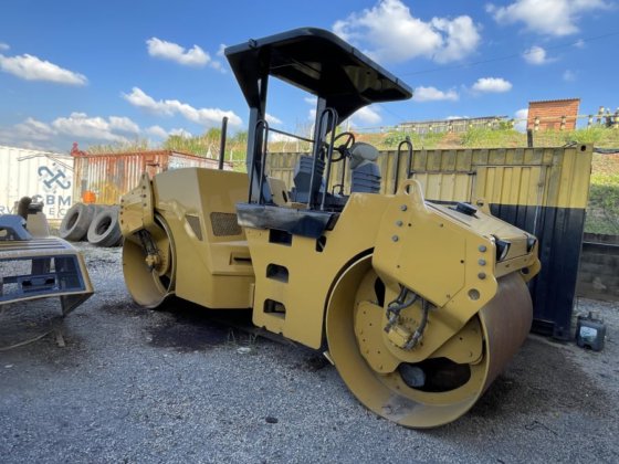 2011 Caterpillar CB534D