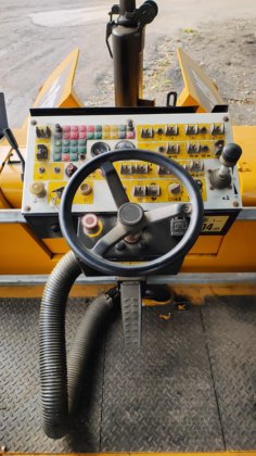 2011 Caterpillar AP300