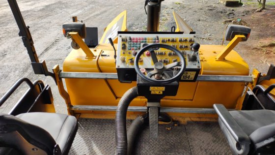 2011 Caterpillar AP300