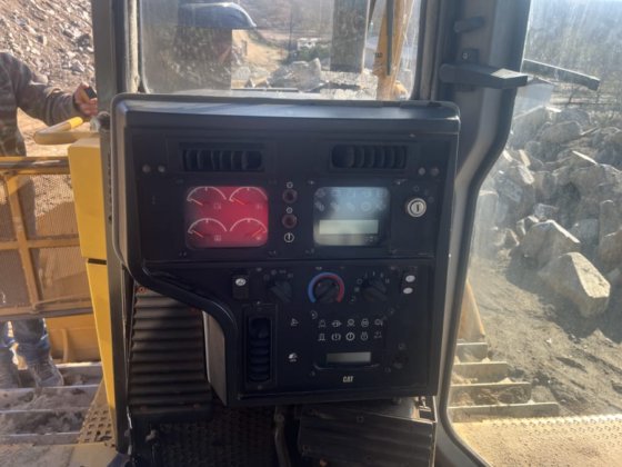 2021 Caterpillar D6T