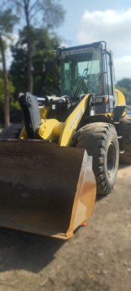 2015 New Holland W130