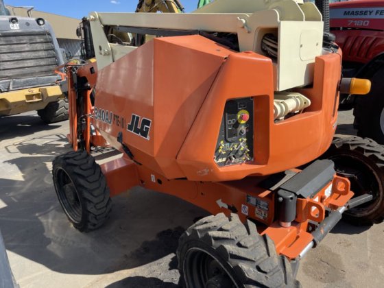 2014 JLG 340AJ