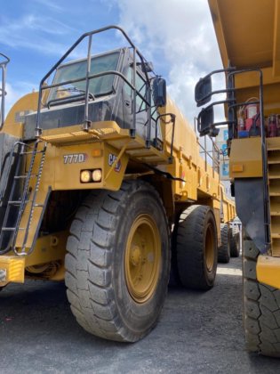 2000 Caterpillar 777D