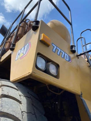 2000 Caterpillar 777D