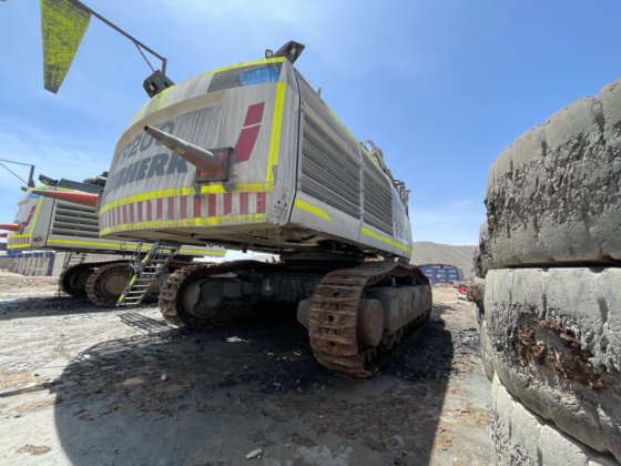 2022 Liebherr R9200