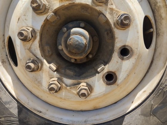 2013 Freightliner M2 106