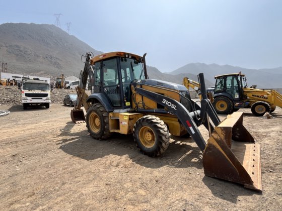 2020 John Deere 310SL