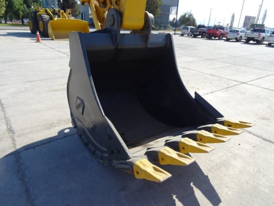 2018 Komatsu PC300LC-8