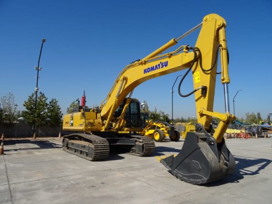 2018 Komatsu PC300LC-8