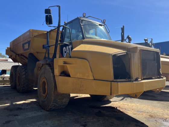 2013 Caterpillar 740B