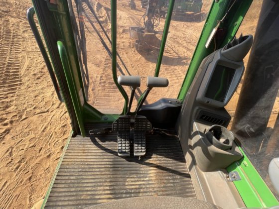 2021 John Deere 2144G