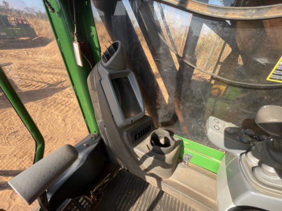 2021 John Deere 2144G