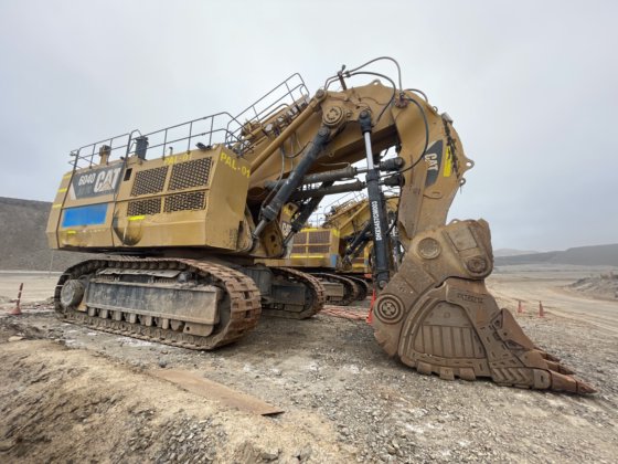 2013 Caterpillar 6040FS
