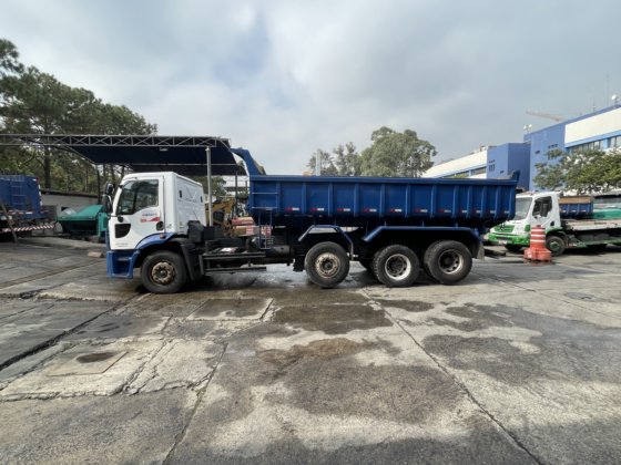 2016 Ford CARGO 2429 8X2