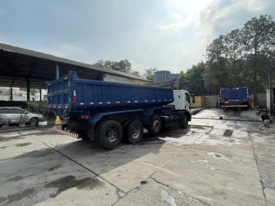 2016 Ford CARGO 2429 8X2