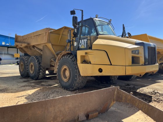 2013 Caterpillar 740B