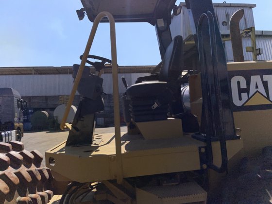 2010 Caterpillar CP533E