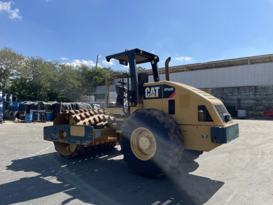 2010 Caterpillar CP533E