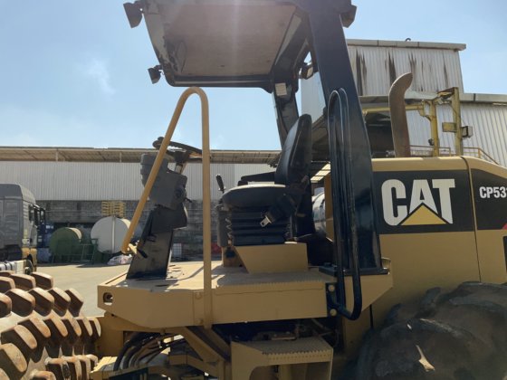 2010 Caterpillar CP533E