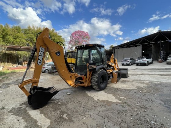 2013 Case 580N 4X4