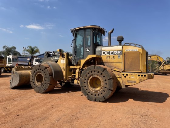 2016 John Deere 644K