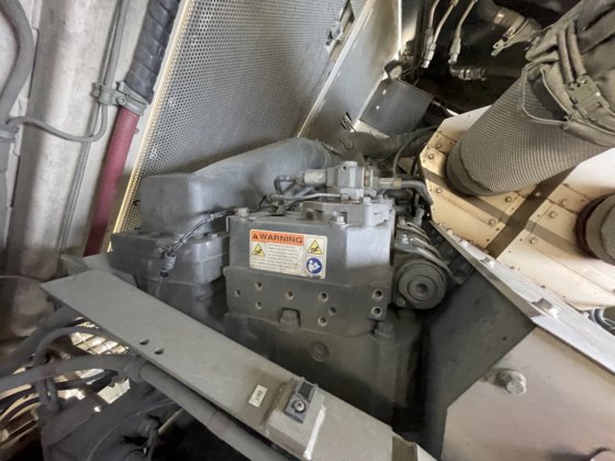 2022 Liebherr R9200