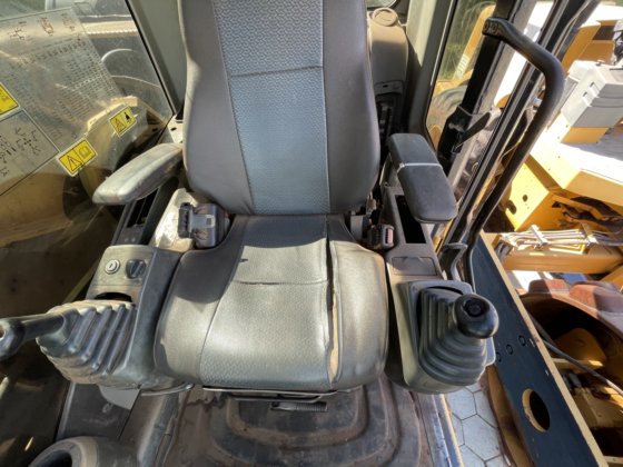 2008 Caterpillar 330DL