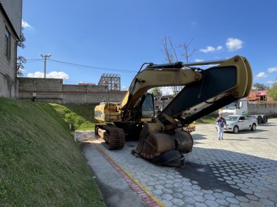 2008 Caterpillar 330DL