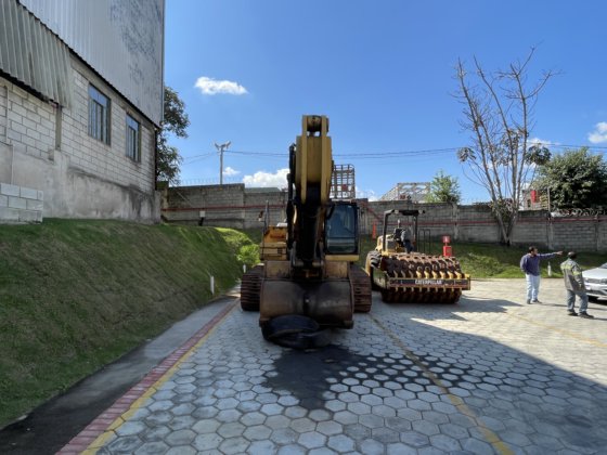 2008 Caterpillar 330DL