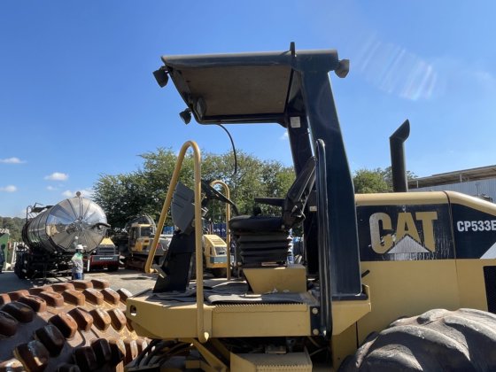 2010 Caterpillar CP533E