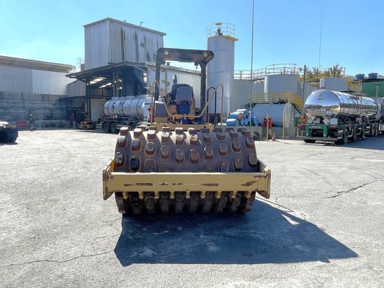 2010 Caterpillar CP533E