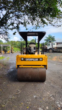 2011 Caterpillar CB434D