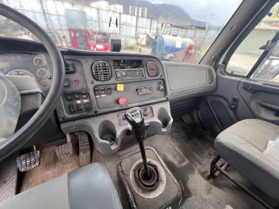 2015 Freightliner M2 112