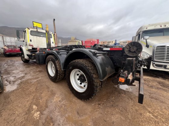 2015 Freightliner M2 112
