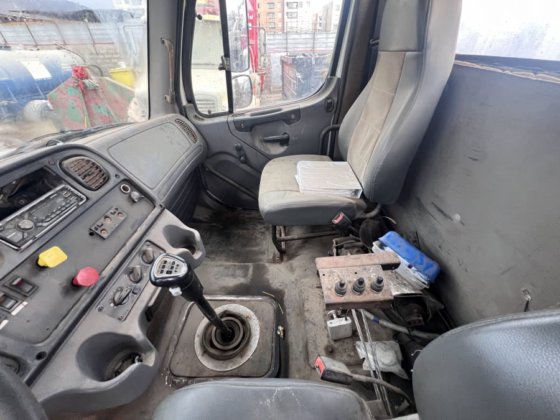 2015 Freightliner M2 112