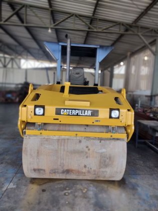 2011 Caterpillar CB534D