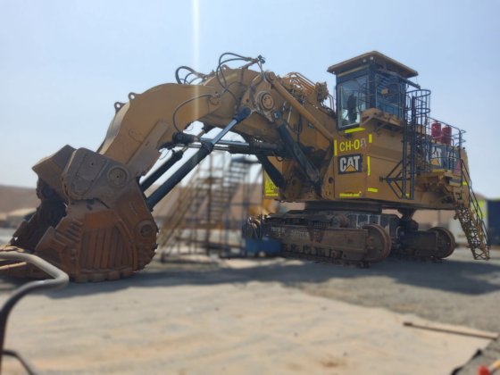 2019 Caterpillar 6040FS