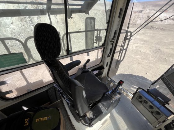 2019 Caterpillar 6040FS