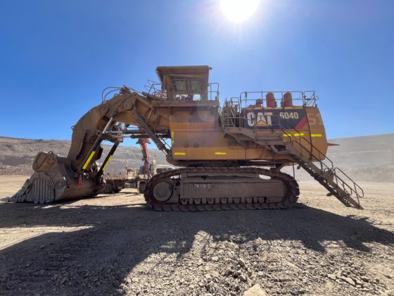 2019 Caterpillar 6040FS