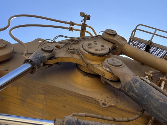 2019 Caterpillar 6040FS