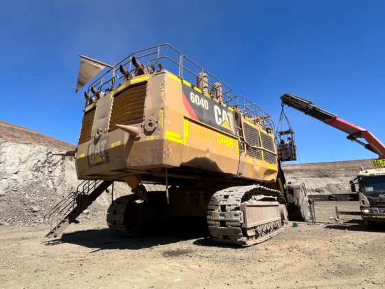 2019 Caterpillar 6040FS