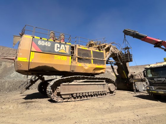 2019 Caterpillar 6040FS