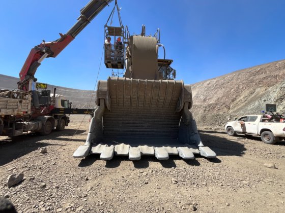 2019 Caterpillar 6040FS