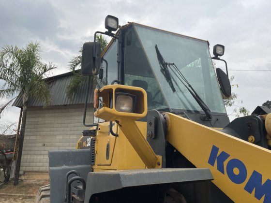 2005 Komatsu WA320