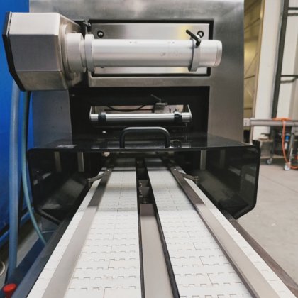 WEBOMATIC TL500 自動包装機（トレーシーラー）