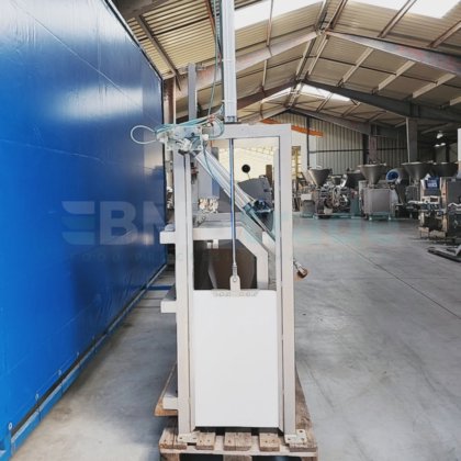 NIRO-TECH 猪用震耳欲聋箱