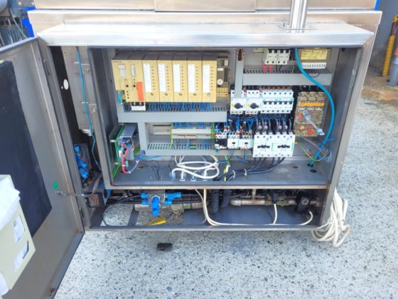 Cryovac包装・収縮ライン